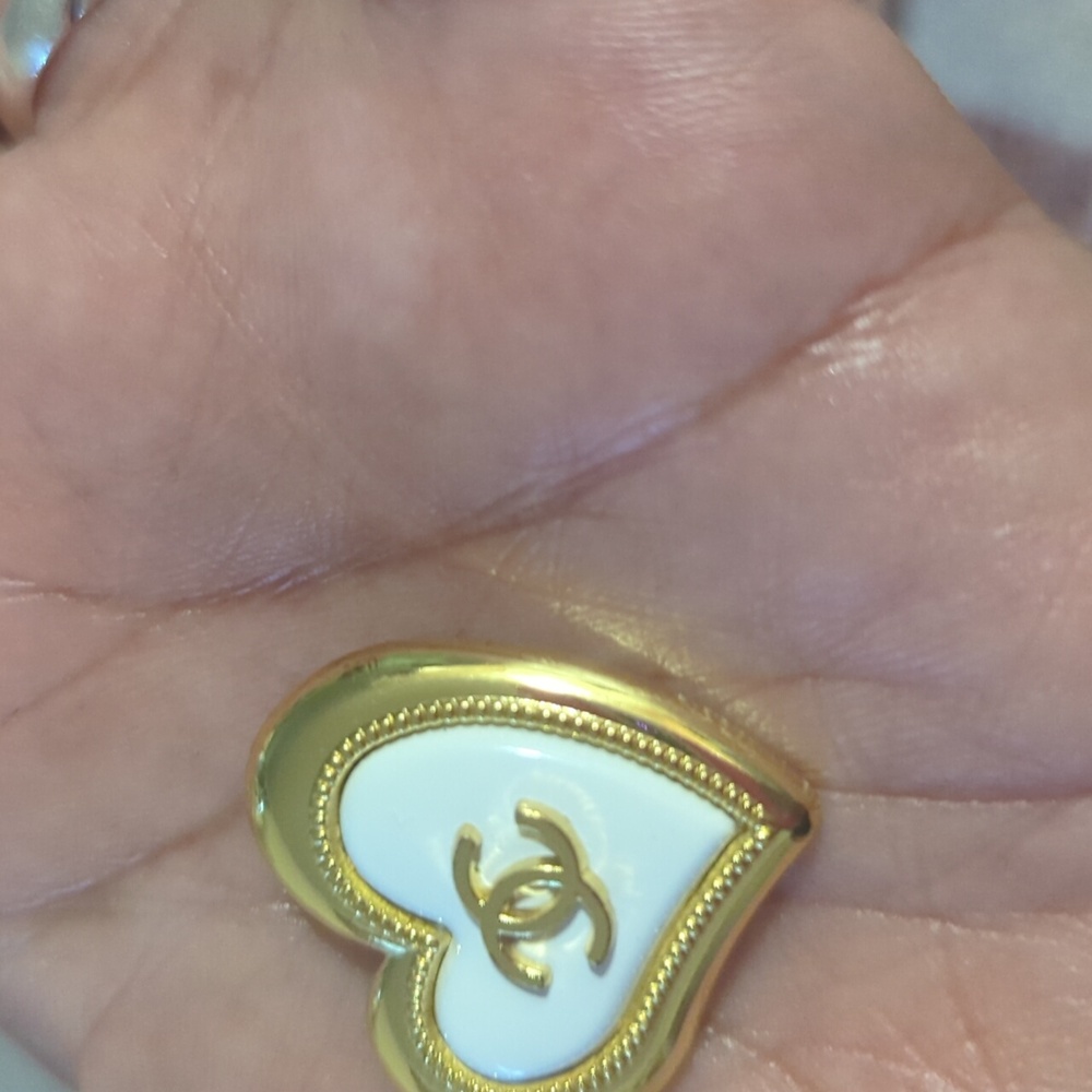 CC original Button - Picture 4 of 5